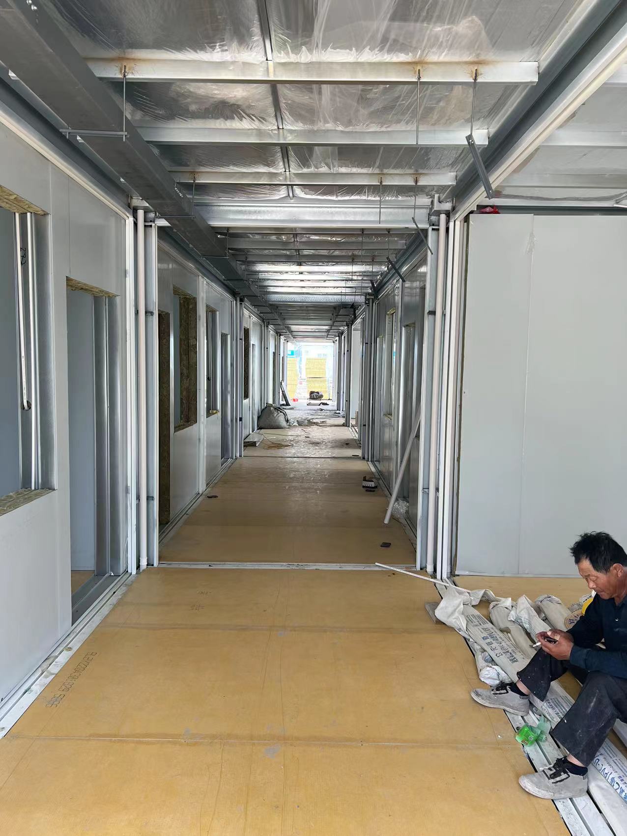 创意集装箱房.jpg 创意集装箱房.jpg