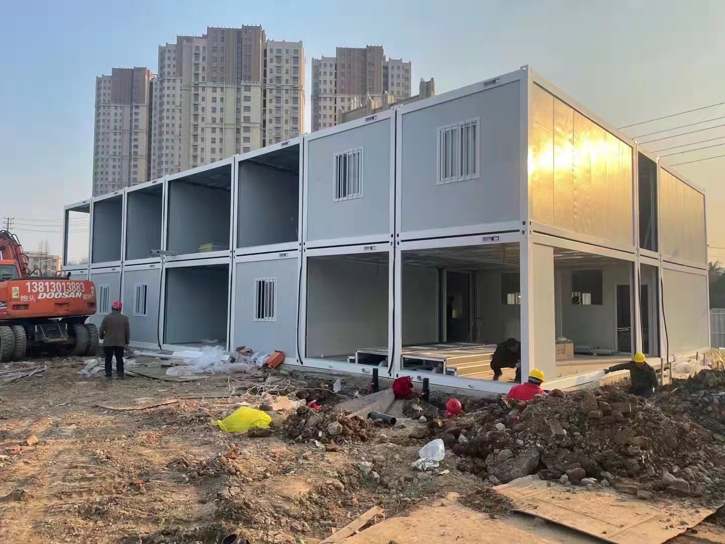 打包箱房.jpg 打包箱房.jpg